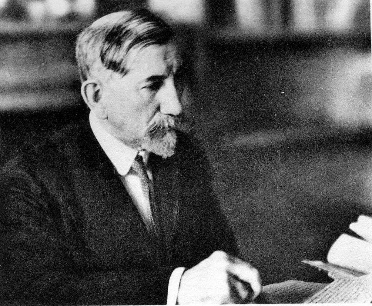 Charles Maurras retiré du livre des commémorations 2018
