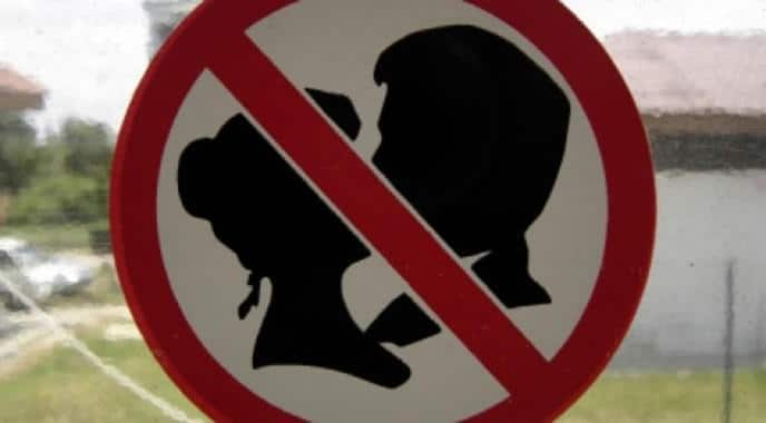 Le Conseil d’Etat confirme l’interdiction d’embrasser sa fiancée